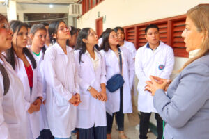 Bienvenida memorable: la Facultad de Enfermería de la UNAP recibió a sus nuevos ingresantes 2026