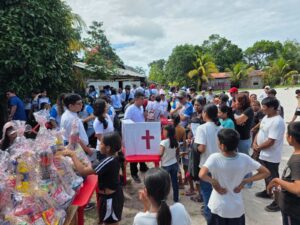 Facultad de Farmacia y Bioquímica de la UNAP desarrolló actividad de Responsabilidad Social Universitaria sobre medicamentos seguros en la Comunidad Nativa Independencia